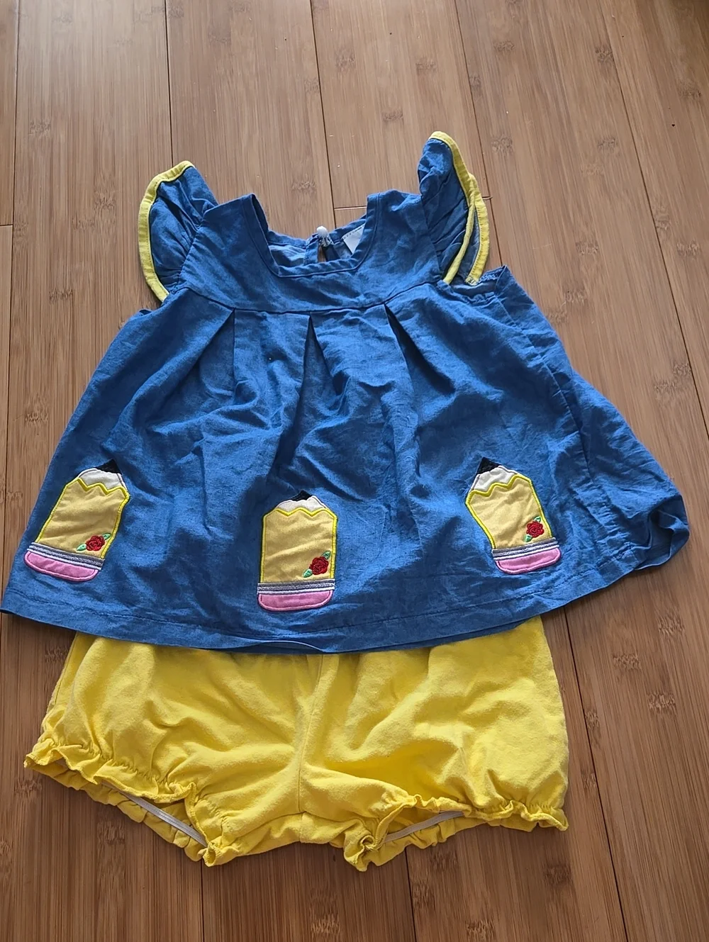 Pencil School Outfit - 4/5